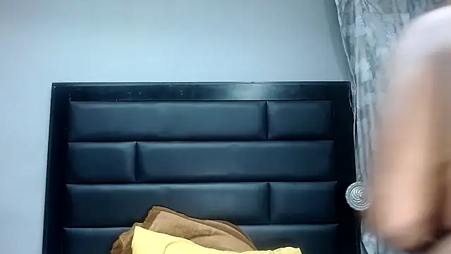 AssQueen32 online show from March 4, 2026, 10:39 pm