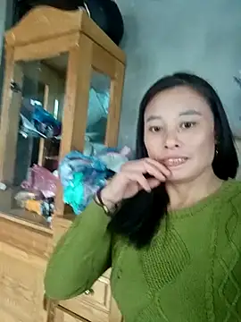 Snapshot of kaia-cam chatting on February 5, 2026, 3:57 am kaia-cam online show from February 5, 2026, 3:57 am