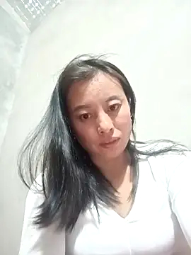 Snapshot of kaia-cam chatting on February 2, 2026, 5:01 pm kaia-cam online show from February 2, 2026, 5:01 pm