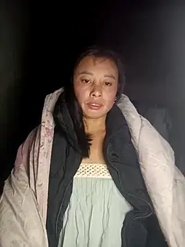 Snapshot of kaia-cam chatting on February 3, 2026, 1:38 pm kaia-cam online show from February 3, 2026, 1:38 pm