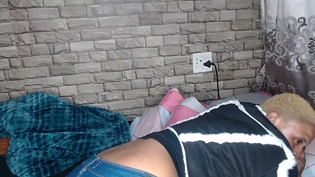 liztaylor online show from April 19, 2026, 7:05 pm