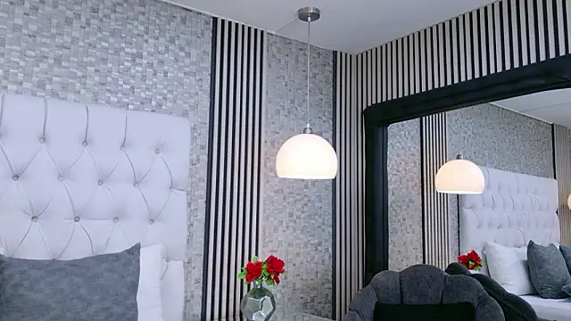 Snapshot of ChloeRousee chatting on February 1, 2026, 10:57 am ChloeRousee online show from February 1, 2026, 10:57 am