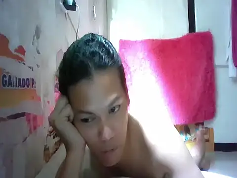 Snapshot of HugeAgatha chatting on July 22, 2026, 6:59 am HugeAgatha online show from July 22, 2026, 6:59 am