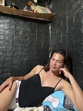 Snapshot of HugeAgatha chatting on February 25, 2026, 3:56 pm HugeAgatha online show from February 25, 2026, 3:56 pm