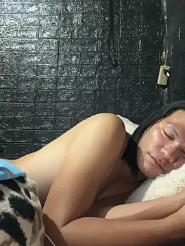 HugeAgatha online show from March 8, 2026, 7:17 pm