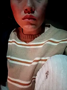 natra0033 online show from February 3, 2026, 10:37 pm