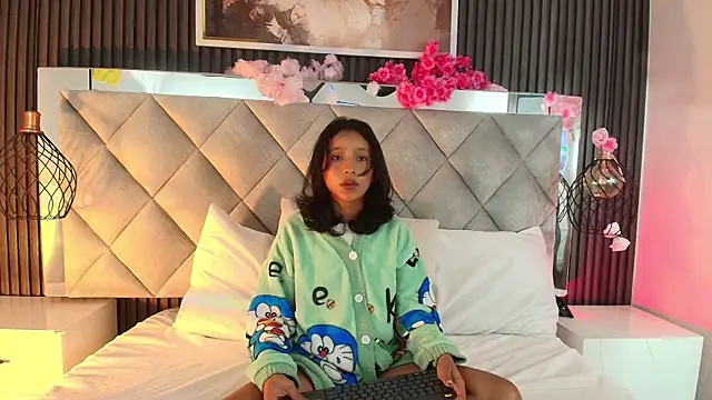 Snapshot of Real_virgin_Pussy chatting on May 13, 2026, 8:27 pm Real virgin Pussy online show from May 13, 2026, 8:27 pm