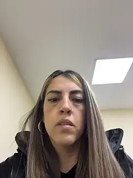 Snapshot of Paulinaa_bella chatting on February 26, 2026, 11:27 pm Paulinaa bella online show from February 26, 2026, 11:27 pm