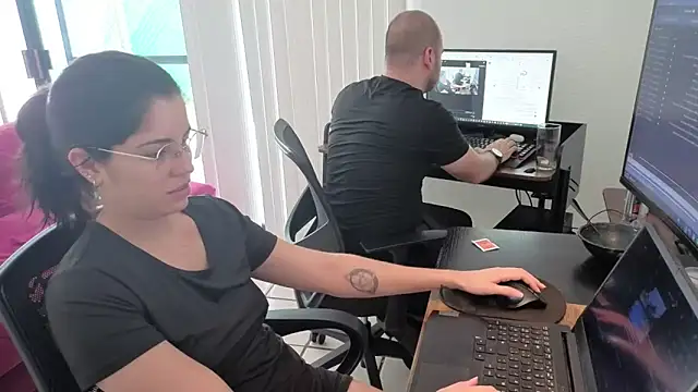 lustfulc99 online show from April 10, 2026, 9:11 pm