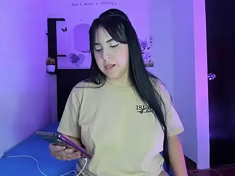 Snapshot of Penelopeflame18 chatting on February 1, 2026, 12:42 am Penelopeflame18 online show from February 1, 2026, 12:42 am