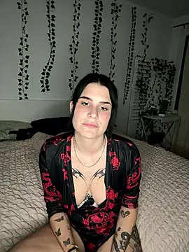 Snapshot of julieeeeee75 chatting on January 13, 2026, 12:15 am julieeeeee75 online show from January 13, 2026, 12:15 am