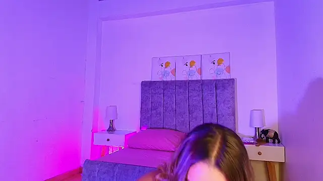 Lucy Carson  online show from April 20, 2026, 3:42 am