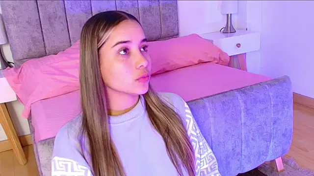 Lucy Carson  online show from March 19, 2026, 3:39 am