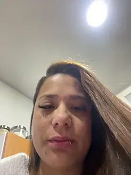 Pretty  Milf online show from March 27, 2026, 9:43 am