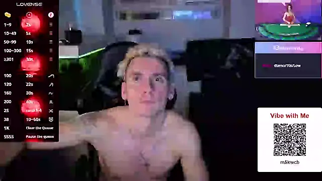 Snapshot of Rayzel_White chatting on May 23, 2026, 2:10 am Rayzel White online show from May 23, 2026, 2:10 am