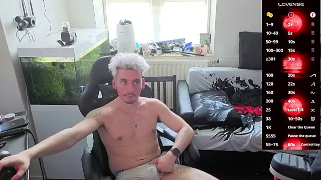 Rayzel White online show from March 8, 2026, 1:03 pm