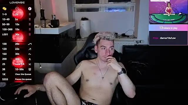 Snapshot of Rayzel_White chatting on May 28, 2026, 10:48 pm Rayzel White online show from May 28, 2026, 10:48 pm
