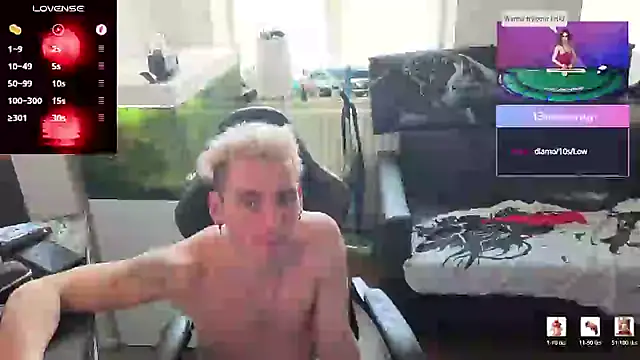 Snapshot of Rayzel_White chatting on May 11, 2026, 2:45 pm Rayzel White online show from May 11, 2026, 2:45 pm