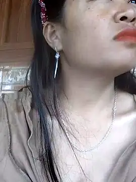 Snapshot of miumiu_sexy2x chatting on February 28, 2026, 3:28 am miumiu sexy2x online show from February 28, 2026, 3:28 am