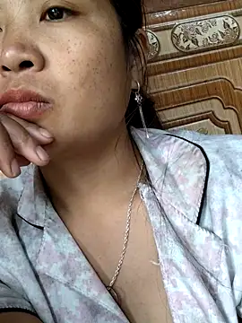 miumiu sexy2x online show from April 11, 2026, 3:58 am