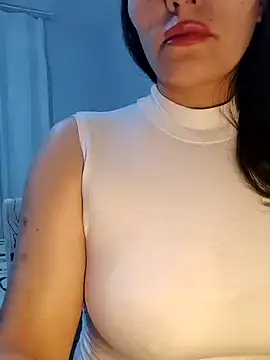 Snapshot of Karanfilim chatting on February 14, 2026, 9:59 pm Karanfilim online show from February 14, 2026, 9:59 pm