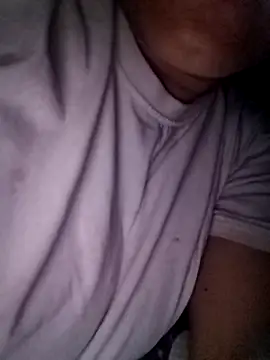 Snapshot of Karanfilim chatting on February 10, 2026, 12:31 am Karanfilim online show from February 10, 2026, 12:31 am