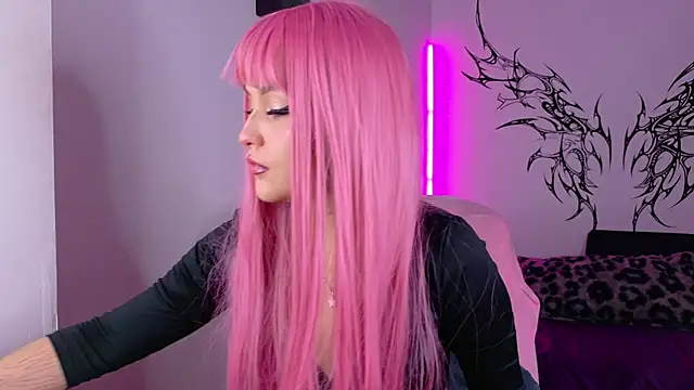 Snapshot of dollmeow chatting on February 19, 2026, 12:18 am dollmeow online show from February 19, 2026, 12:18 am