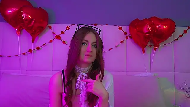 SofiaSarvain online show from February 12, 2026, 6:02 am