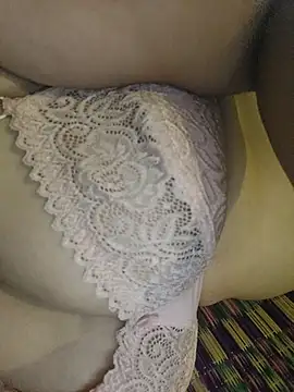 TamilDreamgirl08 online show from April 14, 2026, 5:18 pm