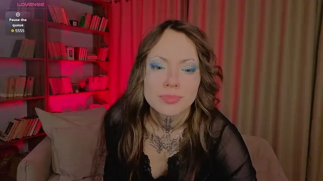 Snapshot of MoonHaze__ chatting on March 3, 2026, 10:33 am MoonHaze online show from March 3, 2026, 10:33 am