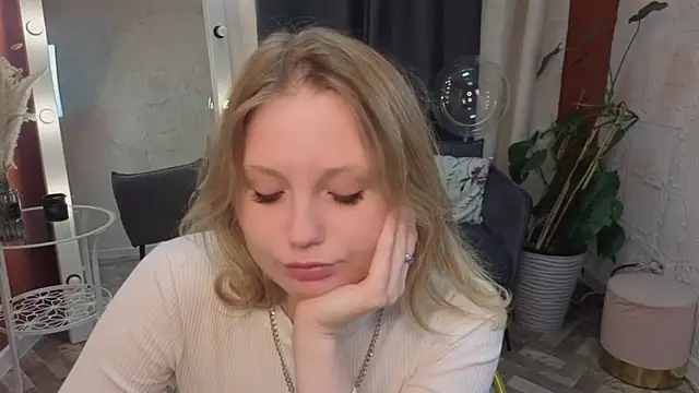 Sweet M1la online show from March 1, 2026, 11:43 am