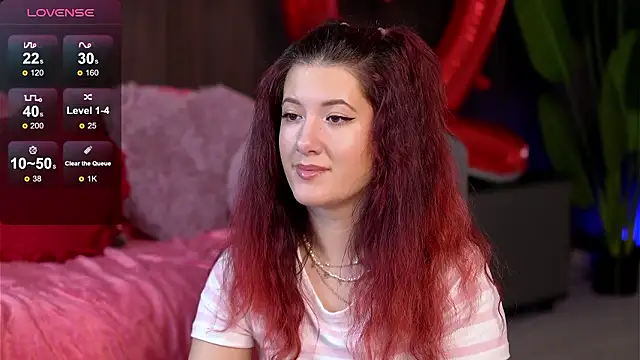 EvaMo0n online show from February 15, 2026, 4:46 am