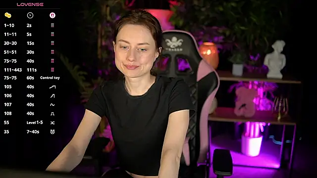 Snapshot of baby_luna_xo chatting on February 27, 2026, 9:53 am baby luna xo online show from February 27, 2026, 9:53 am