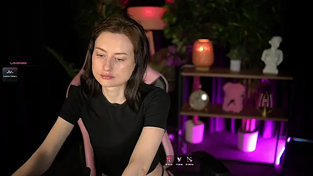 Snapshot of baby_luna_xo chatting on February 18, 2026, 9:50 am baby luna xo online show from February 18, 2026, 9:50 am