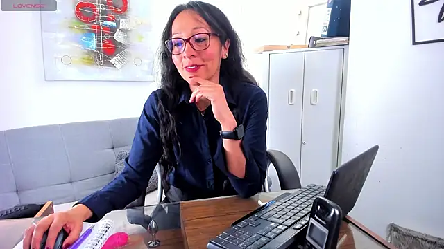 loretta fraser online show from May 28, 2026, 1:06 pm
