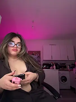 LilaMason online show from January 14, 2026, 7:39 pm