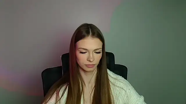 Snapshot of Lina_Loveuu chatting on February 18, 2026, 12:34 pm Lina Loveuu online show from February 18, 2026, 12:34 pm