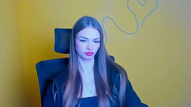 Lina Loveuu online show from April 3, 2026, 12:00 pm