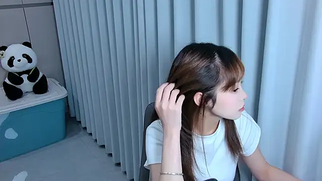 yuki-888 online show from April 3, 2026, 12:22 pm