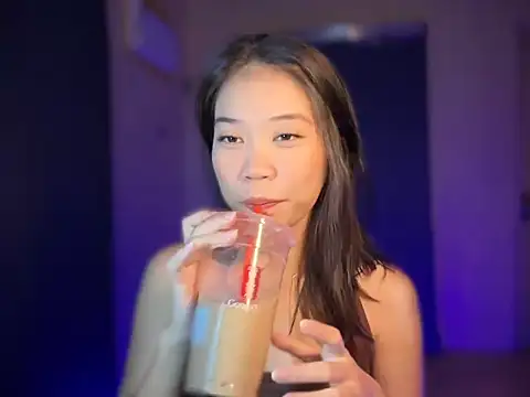 lovely amara19 online show from April 7, 2026, 6:26 am