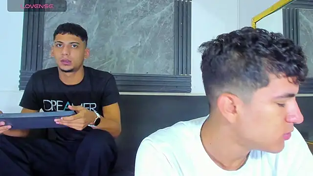 ALEX KEITH26 online show from February 20, 2026, 11:45 am