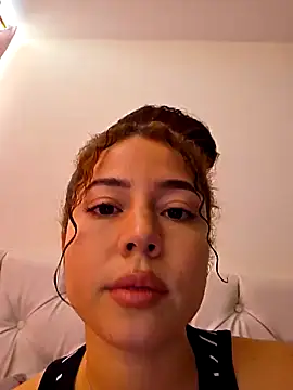 dani ferreer1 online show from February 7, 2026, 8:06 pm