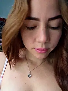 Snapshot of dani_ferreer1 chatting on June 12, 2026, 12:25 pm dani ferreer1 online show from June 12, 2026, 12:25 pm