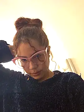 dani ferreer1 online show from February 5, 2026, 7:10 pm