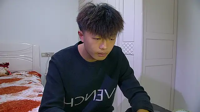 Snapshot of Chocolates-001 chatting on January 16, 2026, 10:52 am Chocolates-001 online show from January 16, 2026, 10:52 am