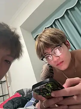 Snapshot of Chocolates-001 chatting on February 6, 2026, 8:38 pm Chocolates-001 online show from February 6, 2026, 8:38 pm