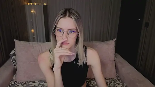 kittie like18 online show from March 6, 2026, 1:11 am