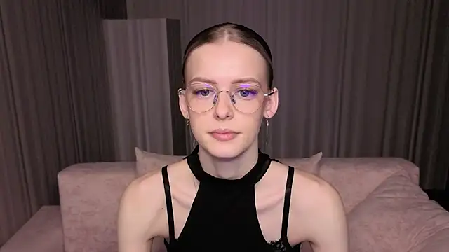 kittie like18 online show from April 29, 2026, 1:10 am