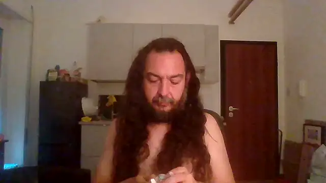 Snapshot of ulysses85 chatting on June 14, 2026, 9:43 am ulysses85 online show from June 14, 2026, 9:43 am