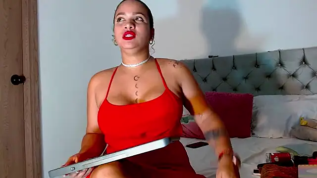 celeneortii online show from June 14, 2026, 1:35 am